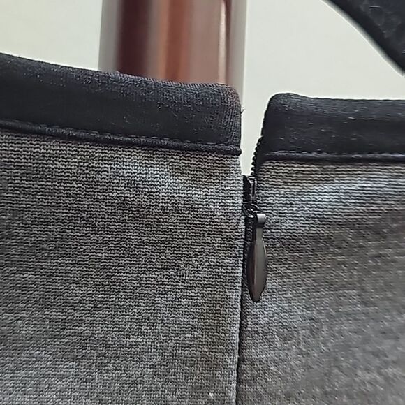 Theory Thora Charcoal Gray Stretch 3/4 Sleeve Top Size Small - Picture 7 of 7